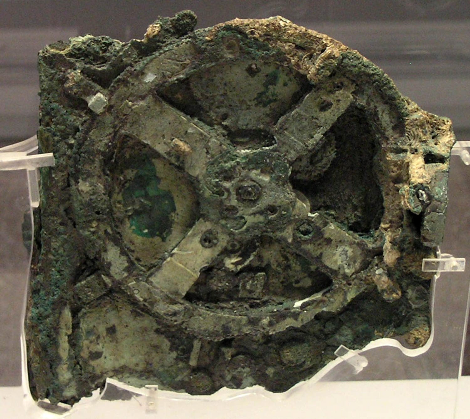 The Antikythera Mechanism and the Lost Architecture of Ancient Time