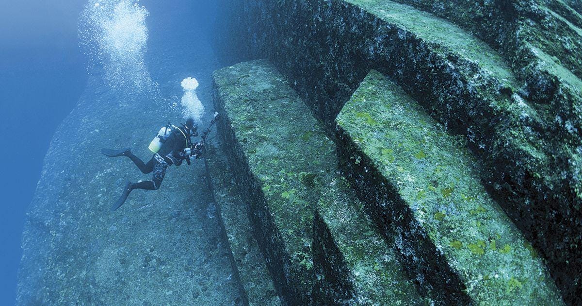 The Yonaguni Monument and the Problem of Underwater Geometry