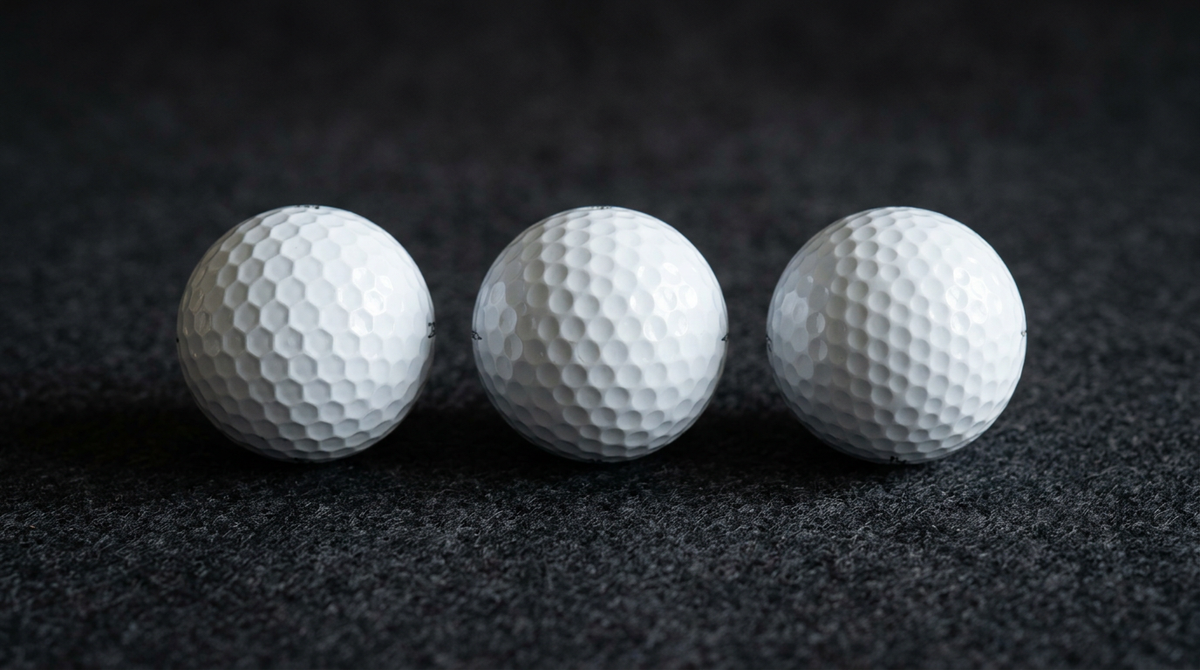 ゼクシオ ゴルフボール おすすめ シニア 高反発比較ガイド