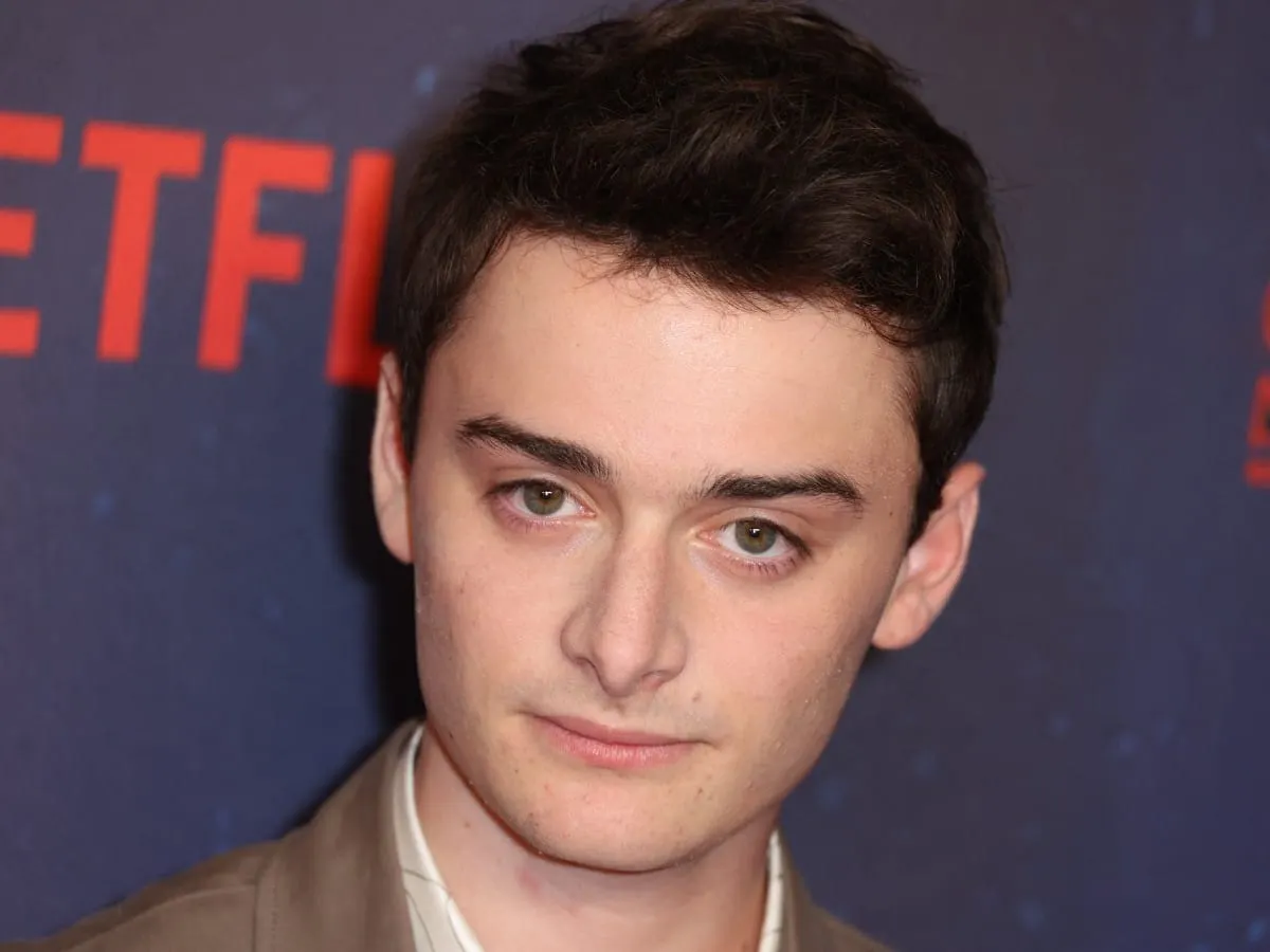 Après Stranger Things, Noah Schnapp plonge dans l’univers de Pablo Escobar avec Stealing From Pablo