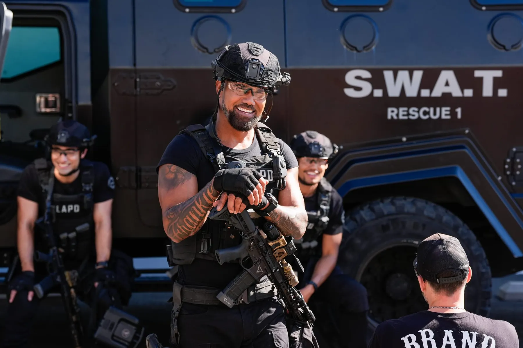 S.W.A.T. Exiles : la bande-annonce révèle une taupe dans la nouvelle équipe de Hondo