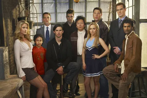 Heroes : le casting se réunit pour célébrer Hayden Panettiere, vingt ans après le début de la série