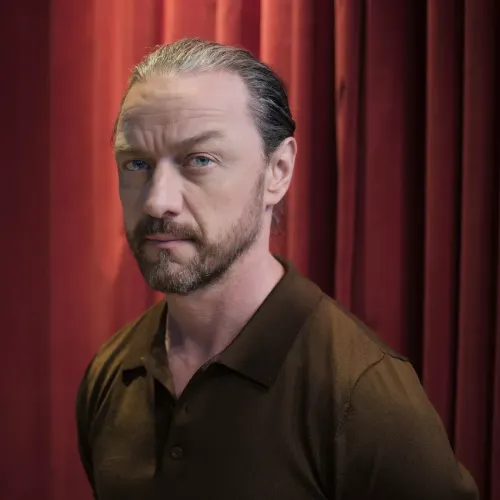 James McAvoy réagit à Christopher Abbott, le nouveau Professeur X de Marvel