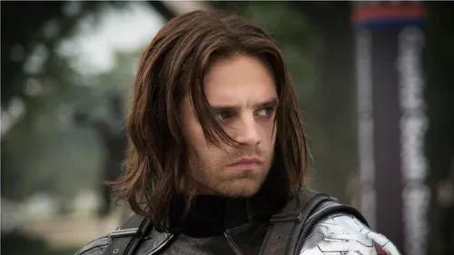 Sebastian Stan revient à sa langue maternelle dans son nouveau film, Palme d’or à Cannes