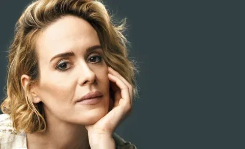 Sarah Paulson trouve avec Closing Night le rôle cinéma qu’elle n’osait plus attendre