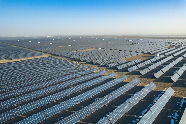S3E2: Biden's Plan to Turn the Desert into a Solar Energy Complex