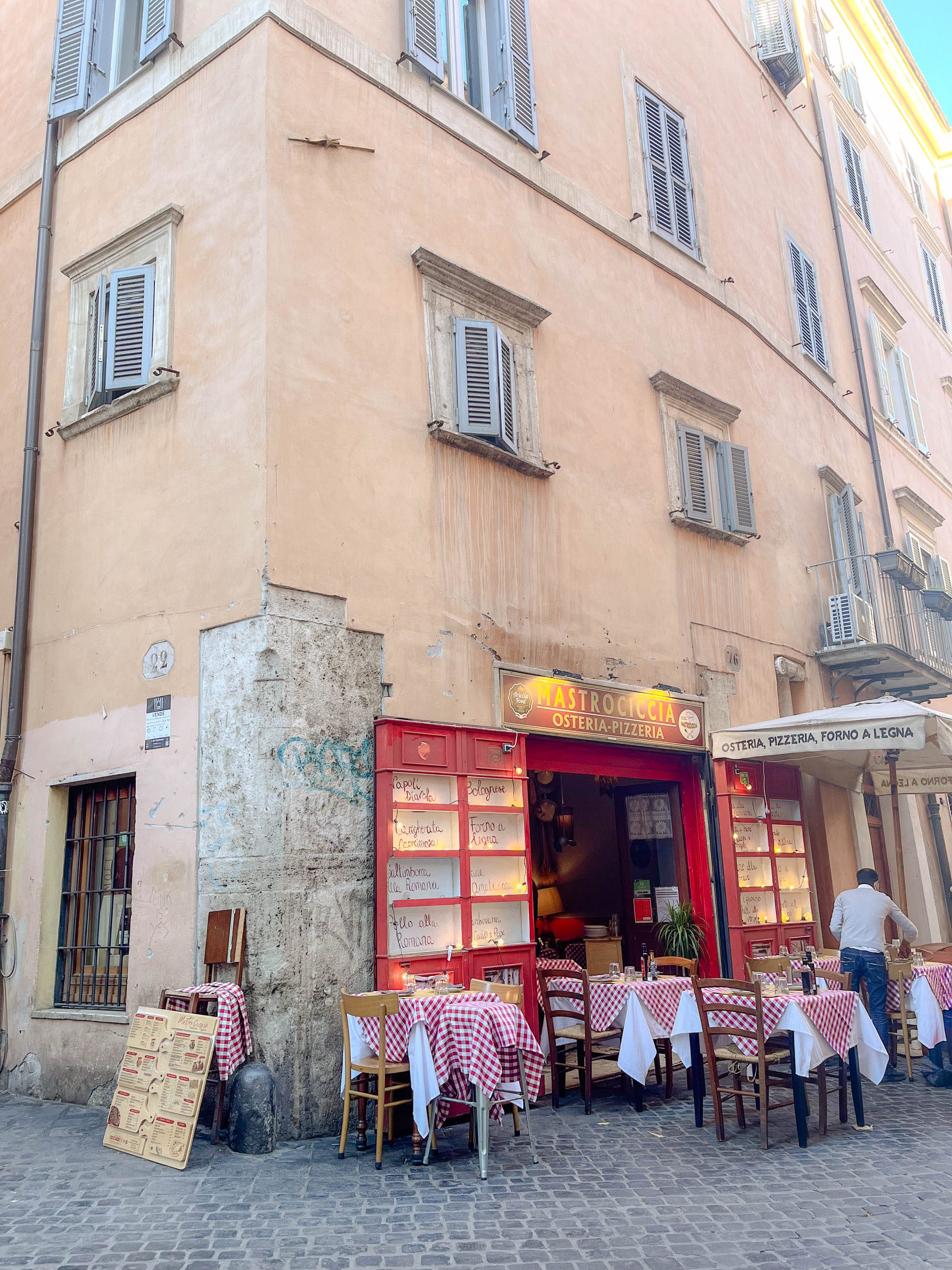 Best restaurants in Rome, Italy: Mastrociccia, a classic Italian restaurant.