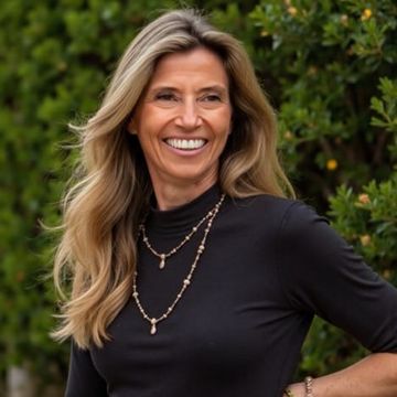 Audrey, a certified parent coach with 15 Summers, specializes in supporting parents of neurodivergent children through gentle, strengths-based coaching.