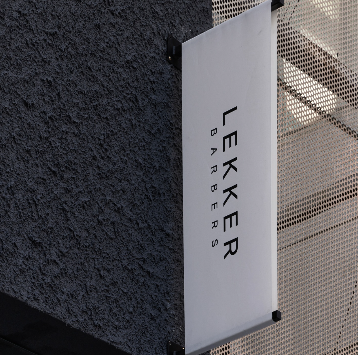 Lekker Barbershop in Seoul storefront