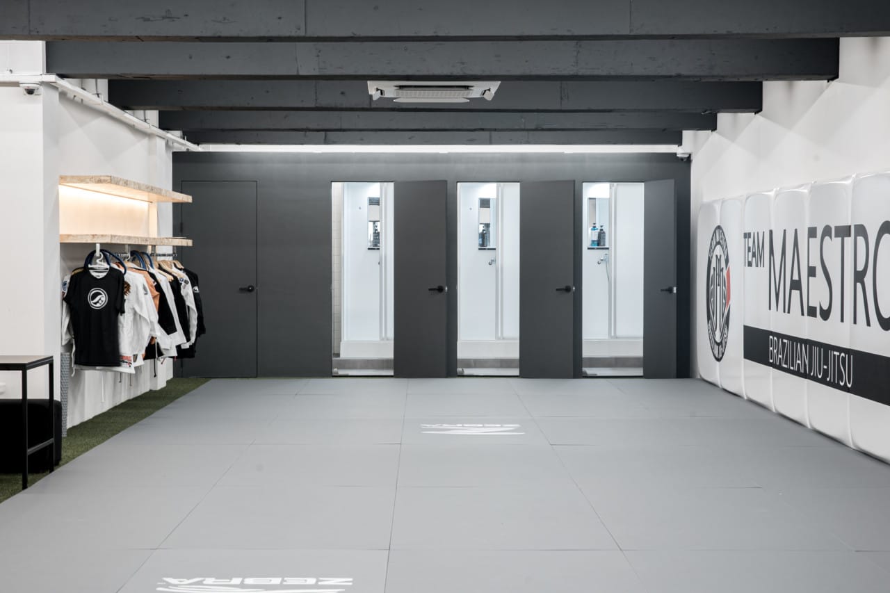 Private showers at Maestro Jiu-Jitsu in Daegu