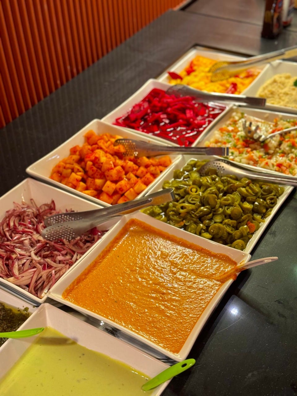 An image depicting the salad bar at Boi Brasil in Daegu