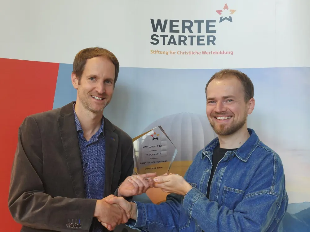 WERTESTARTER-Stiftung würdigt Mr. Jugendarbeit mit dem Wertestern 2025