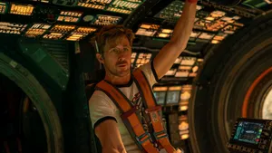 Ryan Gosling im Cockpit eines Raumschiffs, in der Rolle des Astronauten Ryland Grace aus dem Film Project Hail Mary.