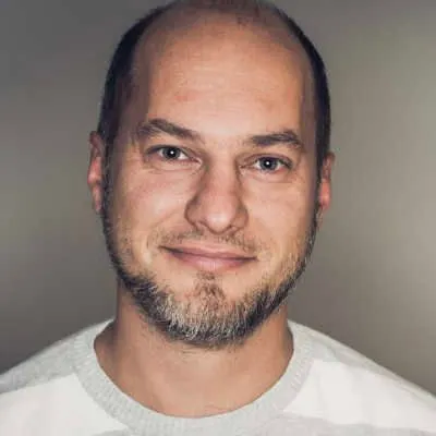 tobiliebmann