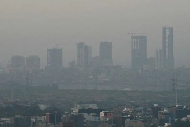 உலகின் மிக மோசமான காற்று மாசுபாடு கொண்ட நாடாக பாகிஸ்தான்!