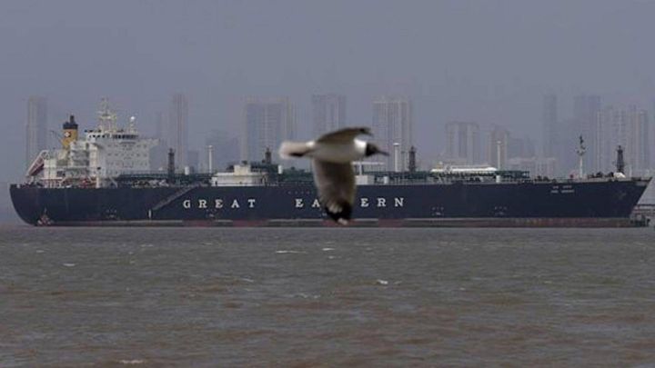 ஹோர்முஸ் நீரிணையை கடந்த பிரான்ஸ், ஜப்பான் கப்பல்கள்!