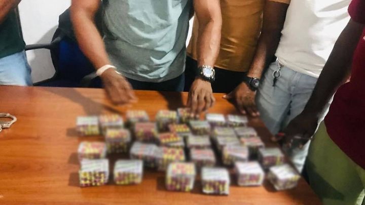 போதை மாத்திரைகளுடன் 5 இளைஞர்கள் கைது- வவுனியாவில் சம்பவம்!