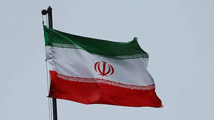 அப்பிள், மைக்ரோசொப்ட் உள்ளிட்ட முன்னணி அமெரிக்க நிறுவனங்களை தாக்கவுள்ளதாக ஈரான் எச்சரிக்கை!