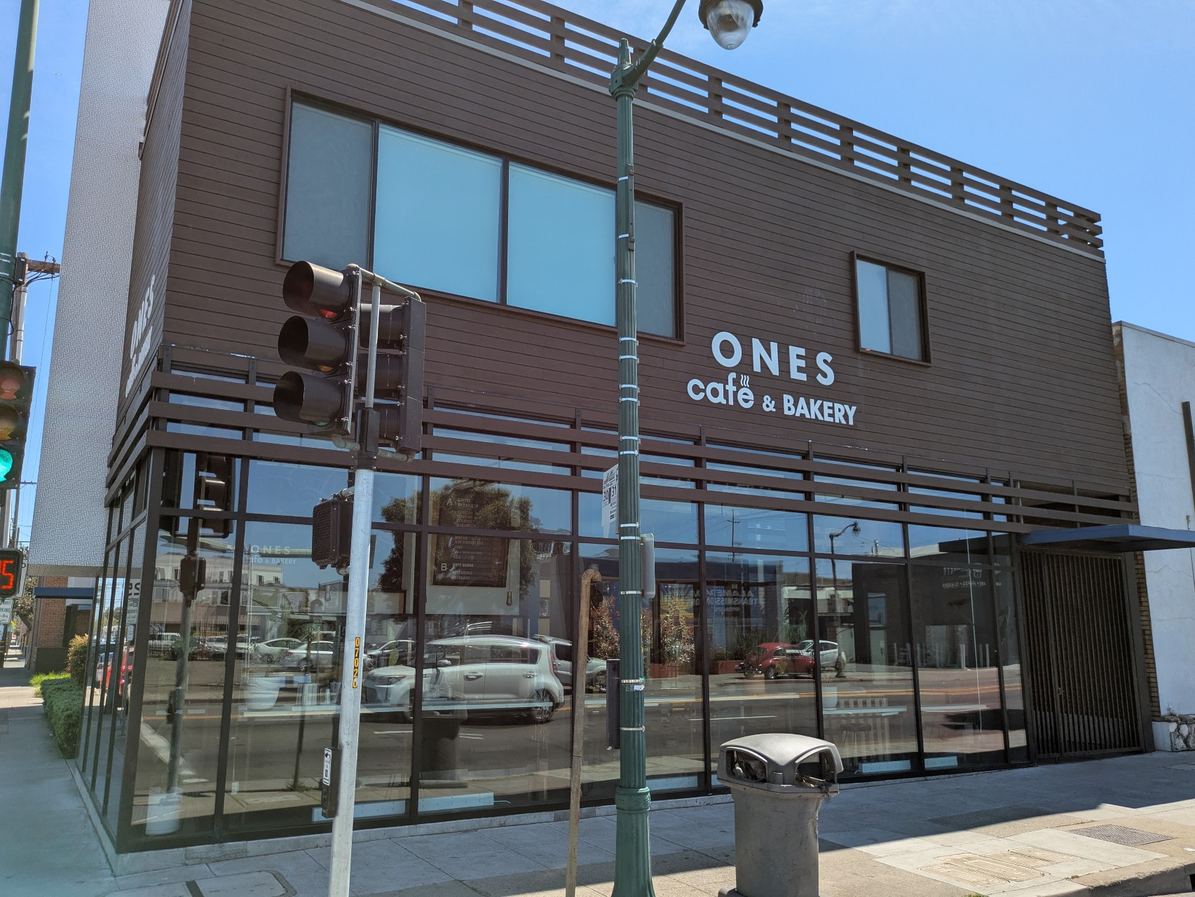 photo of the former Coffee Cultures and new Ones Cafe & Bakery at 1926 Park St in Alameda, California