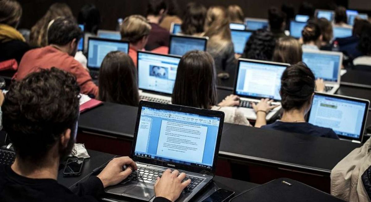 Here are the best laptop computers for college students in 2016