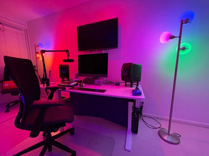 6 holiday light palettes for your Philips Hue lights