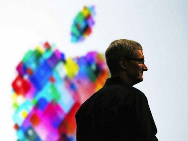 Apple Sets the Software Free, Puts Microsoft on Notice