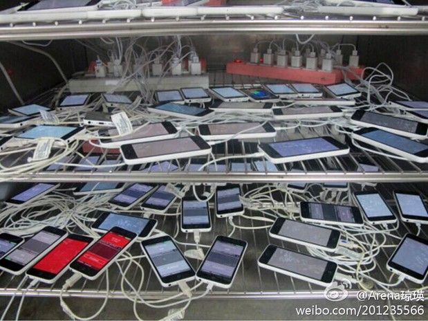 Dozens of iPhone 5Cs photographed undergoing quality control