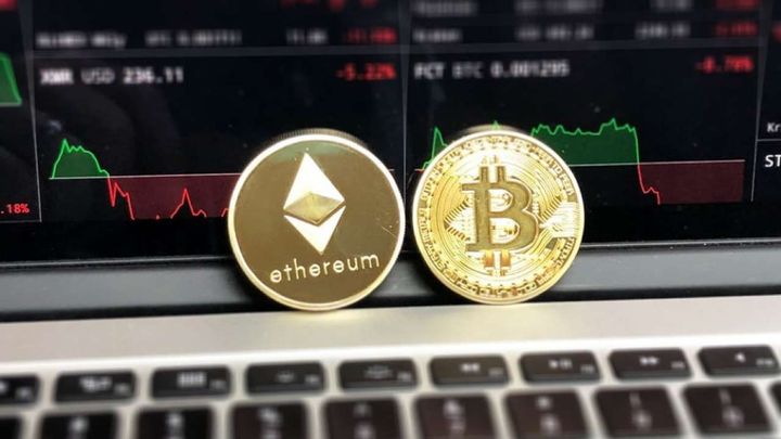 How does a cryptocurrency exchange work?