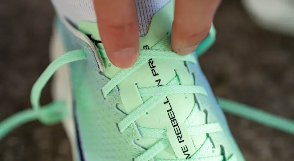 Mizuno Wave Rebellion Pro 3 has 3 lace loops on the tongue – that’s a first for me!