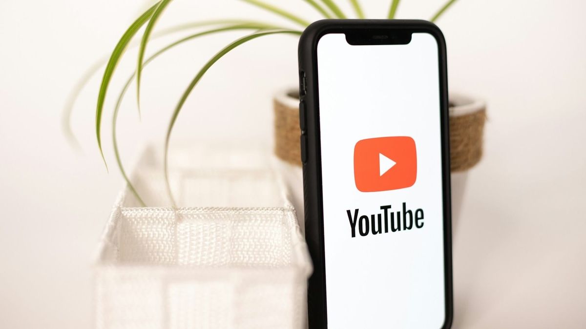 YouTube'a Sohbet Tarzı Yapay Zekâ Aramasi Geldi