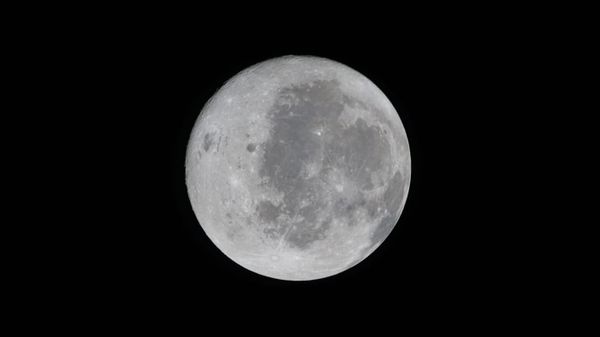 NASA Artemis II'den 12 Bin Fotoğrafı Yayımladı