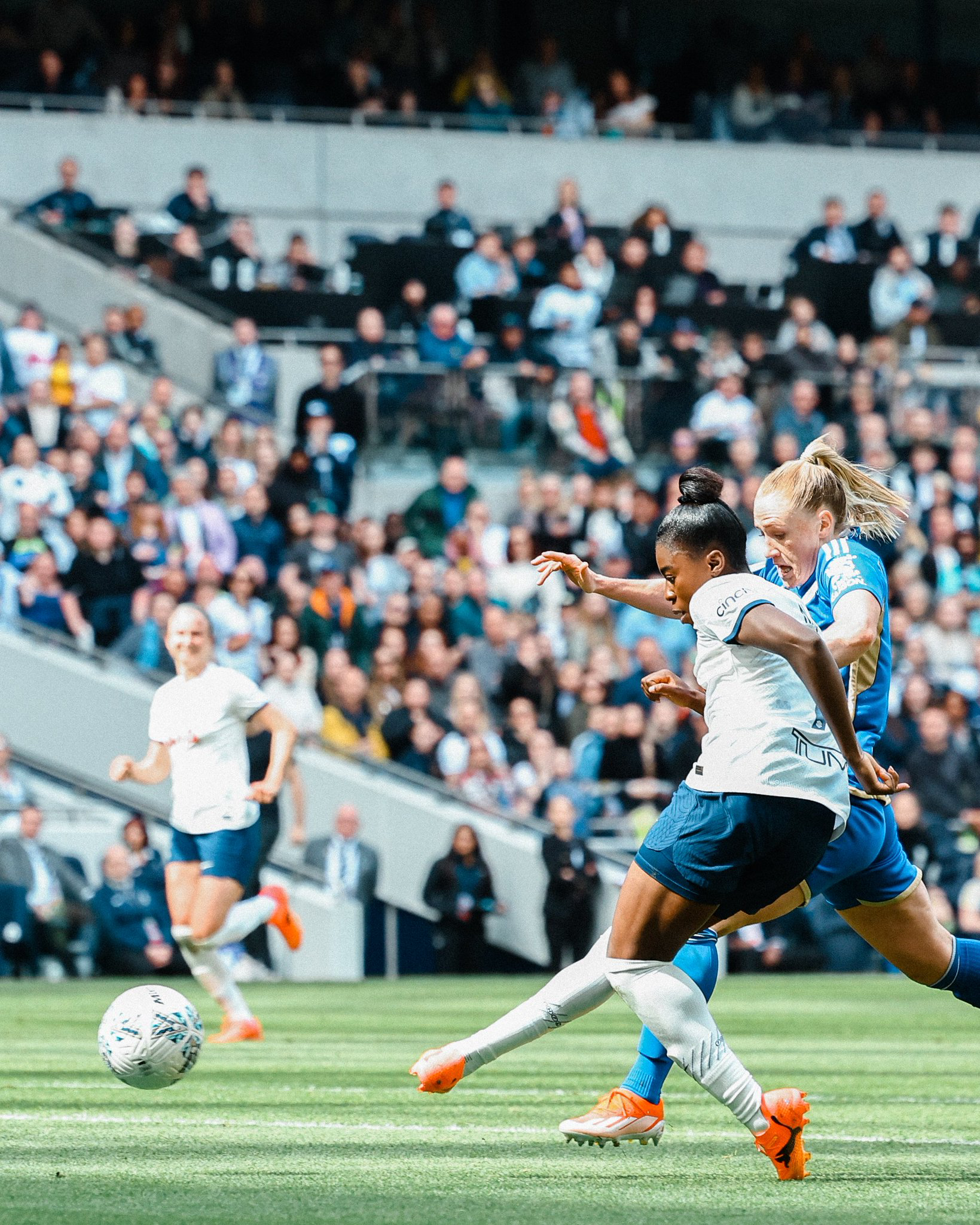 Jess Naz scores the equalizer.