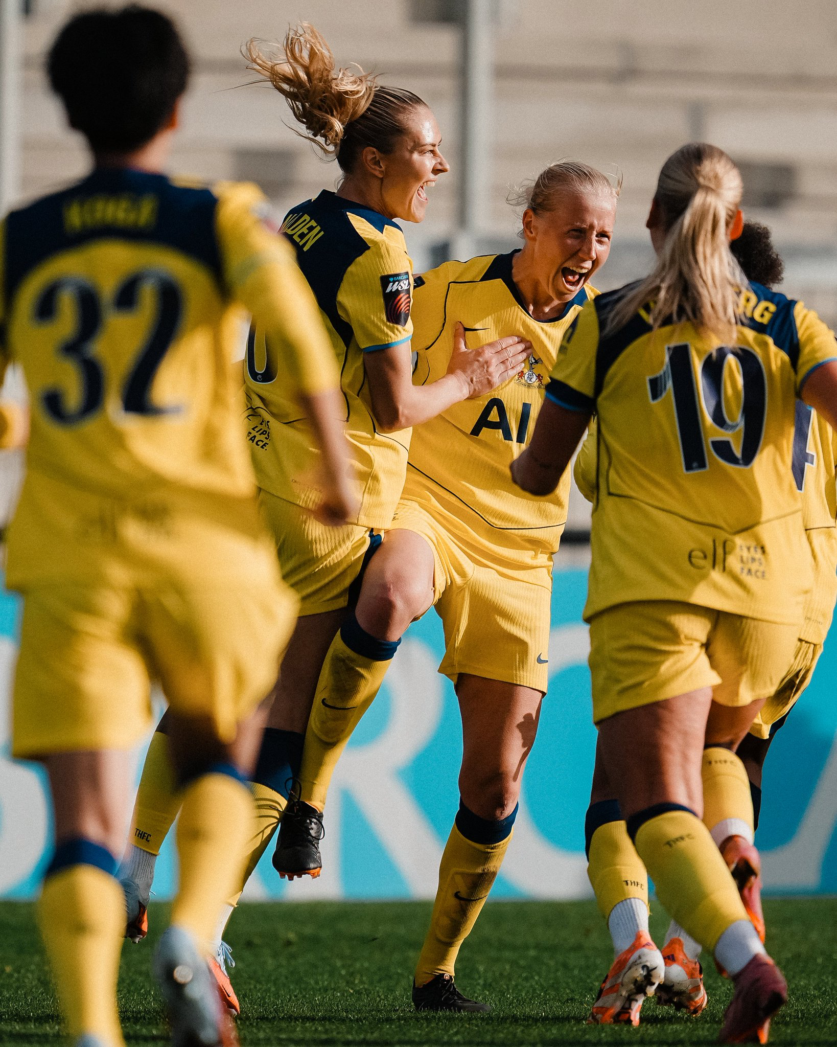Eveliina Summanen roars with delight after scoring a free kick.