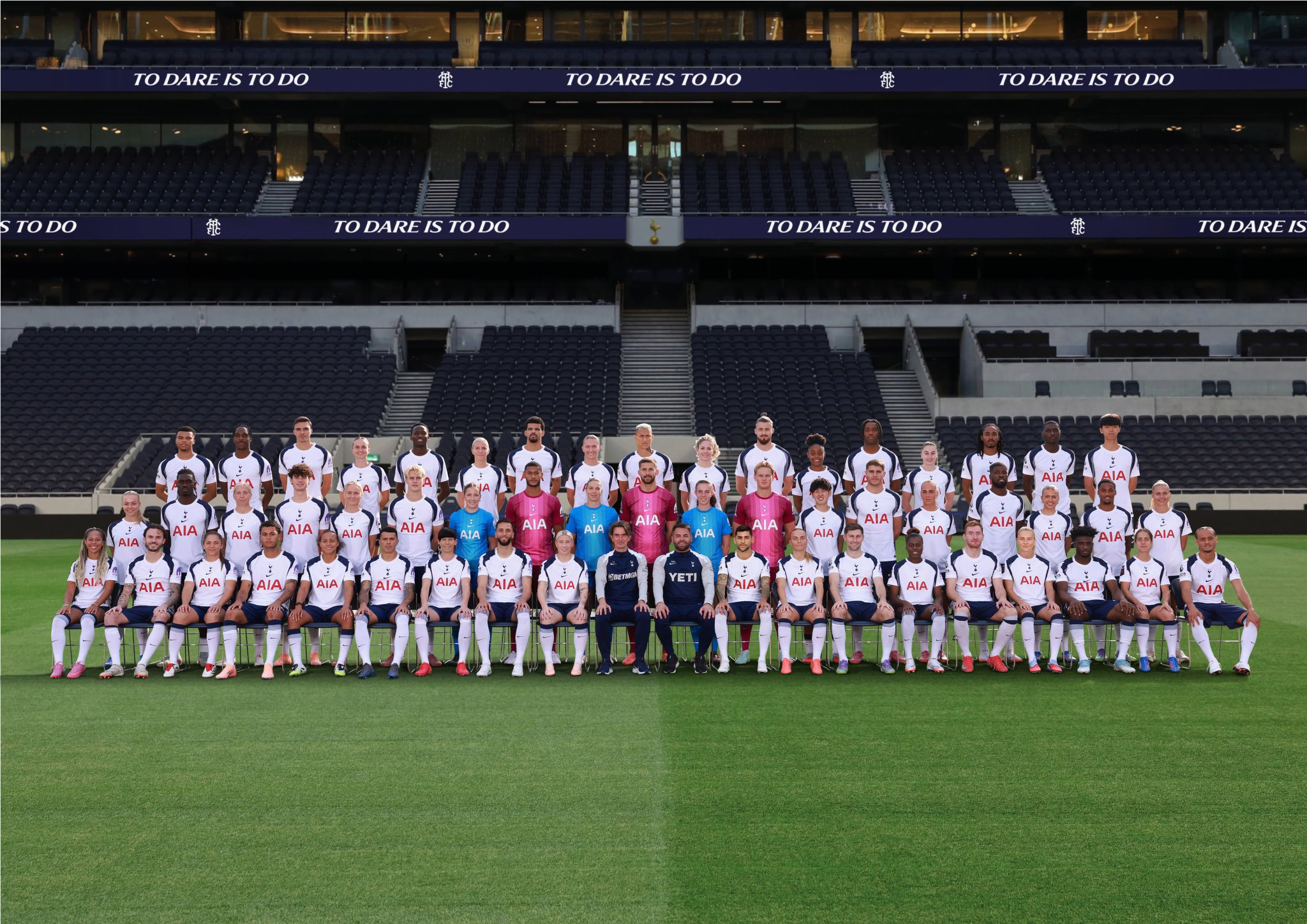A combined club photo of all the Men's and Women's team players & head coaches.