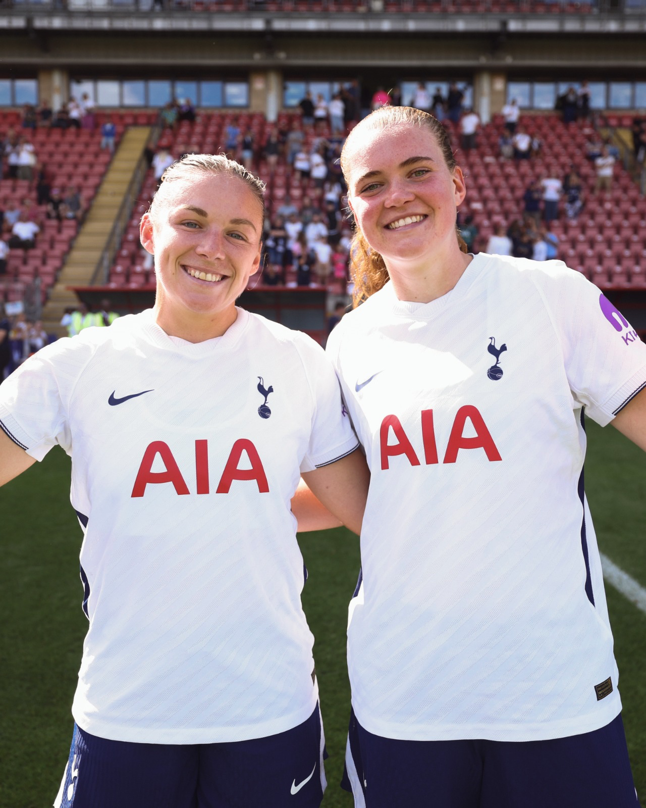 Kirsty Hanson and Signe Gaupset pose together for a picture after the match.