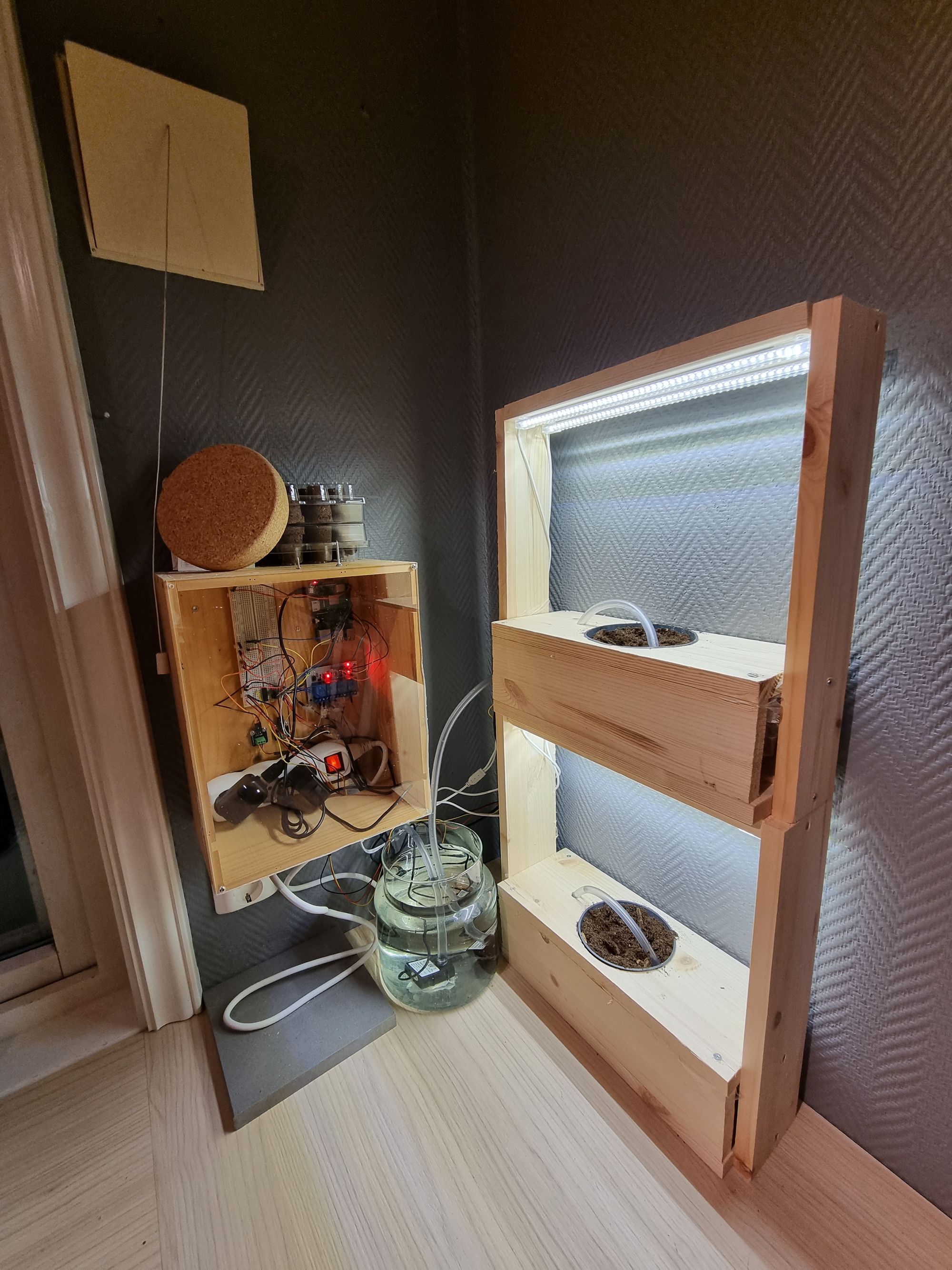 Full self watering system