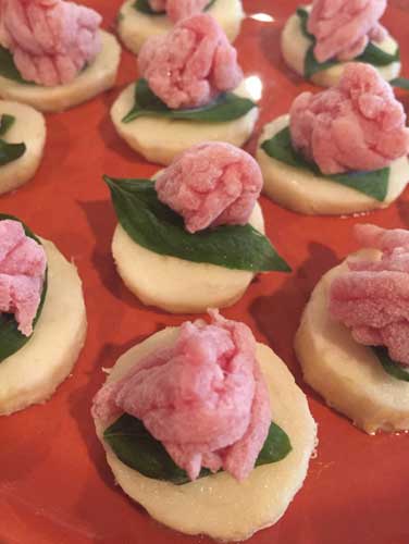 프로즌 바나나 바질 타워