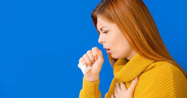 기침과 인후염에 좋은 자연 치료 민간요법