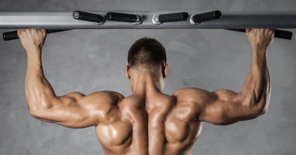 올바르게 풀업을 하는 방법