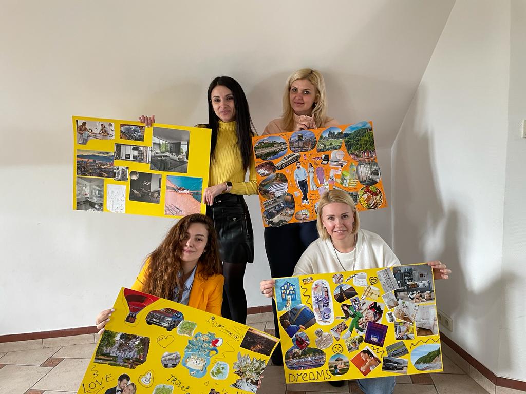 polish activists supporting Ukrainian women