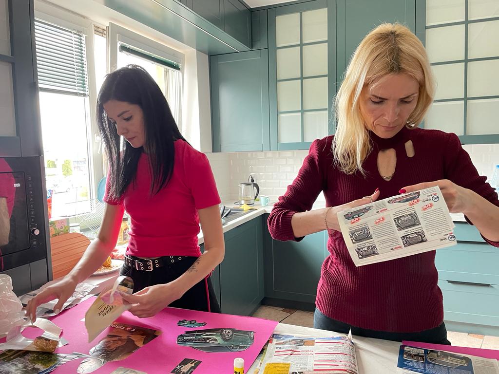 polish activists supporting Ukrainian women