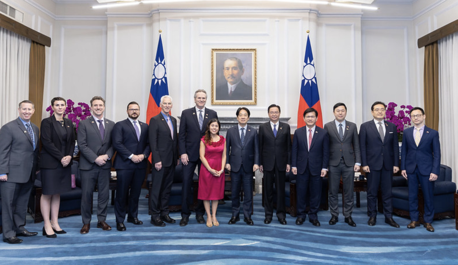 Alaskas Governor Flew To Taiwan To Sell Lng Chinas Not Happy