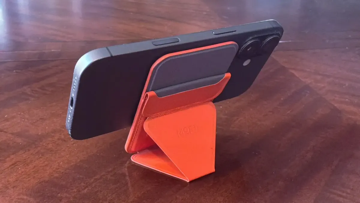 Moft Trackable Snap-on Wallet til iPhone: slank kortholder med Find My Artikelbillede