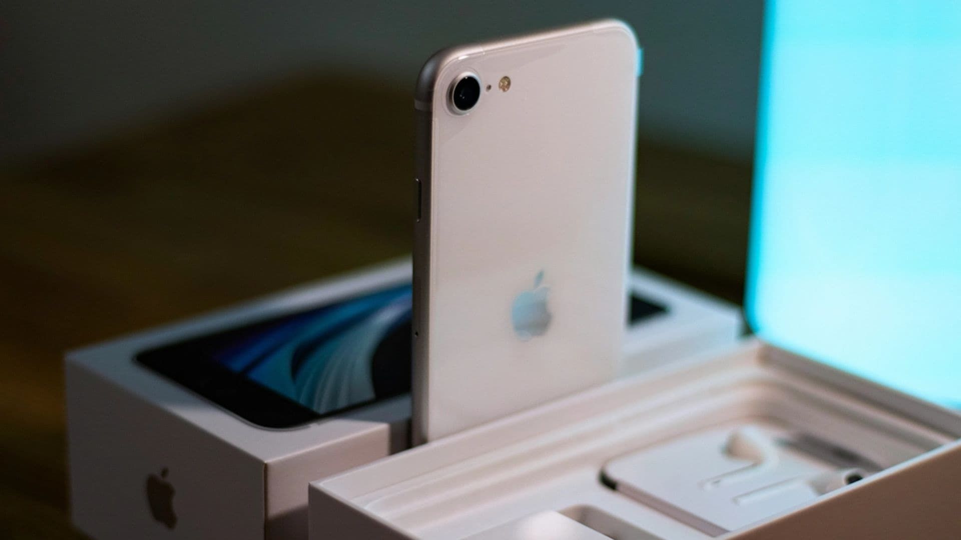 Apple begynder at sælge refurbished iPhone 16e i USA til 419 dollar Artikelbillede