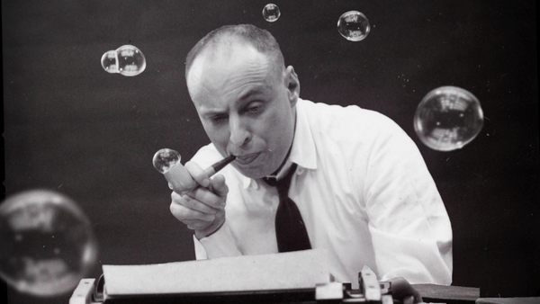 Harvey Kurtzman at his typewriter in The Mad World of Harvey Kurtzman