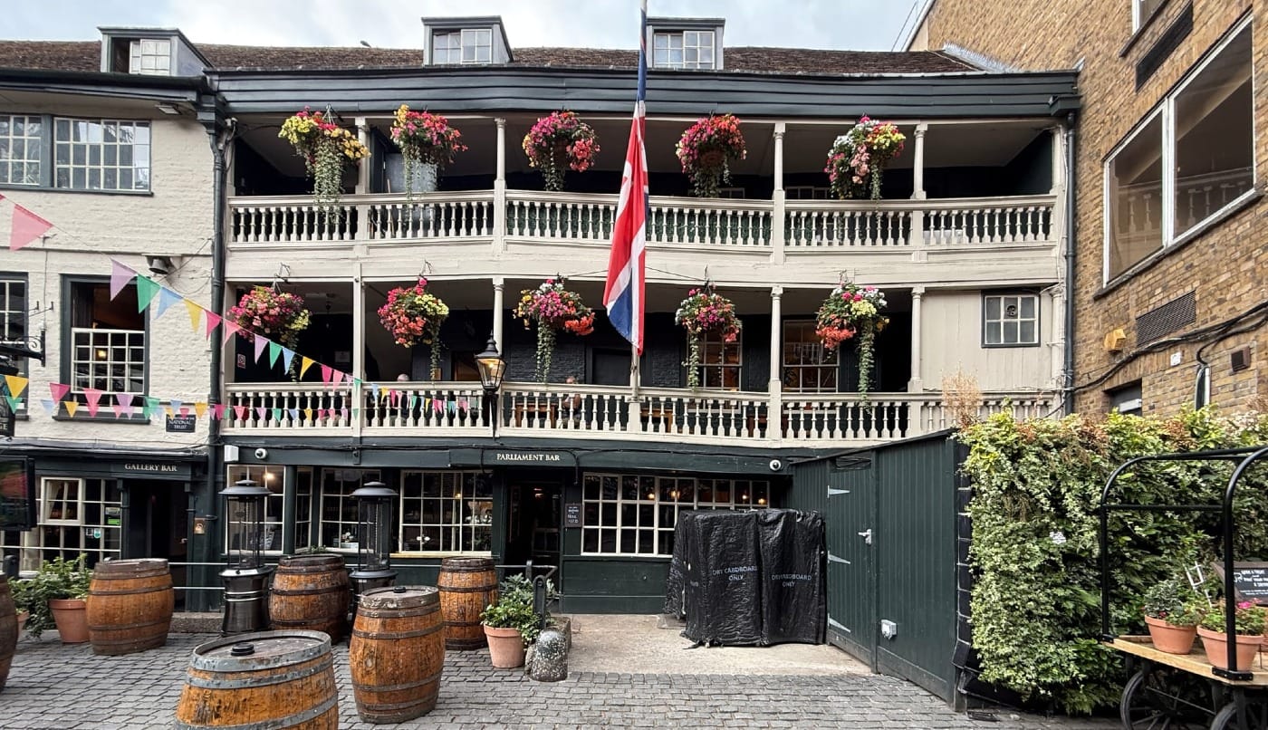 ⟁ Member's Supplement: Hidden Gem - The George Inn, Southwark.