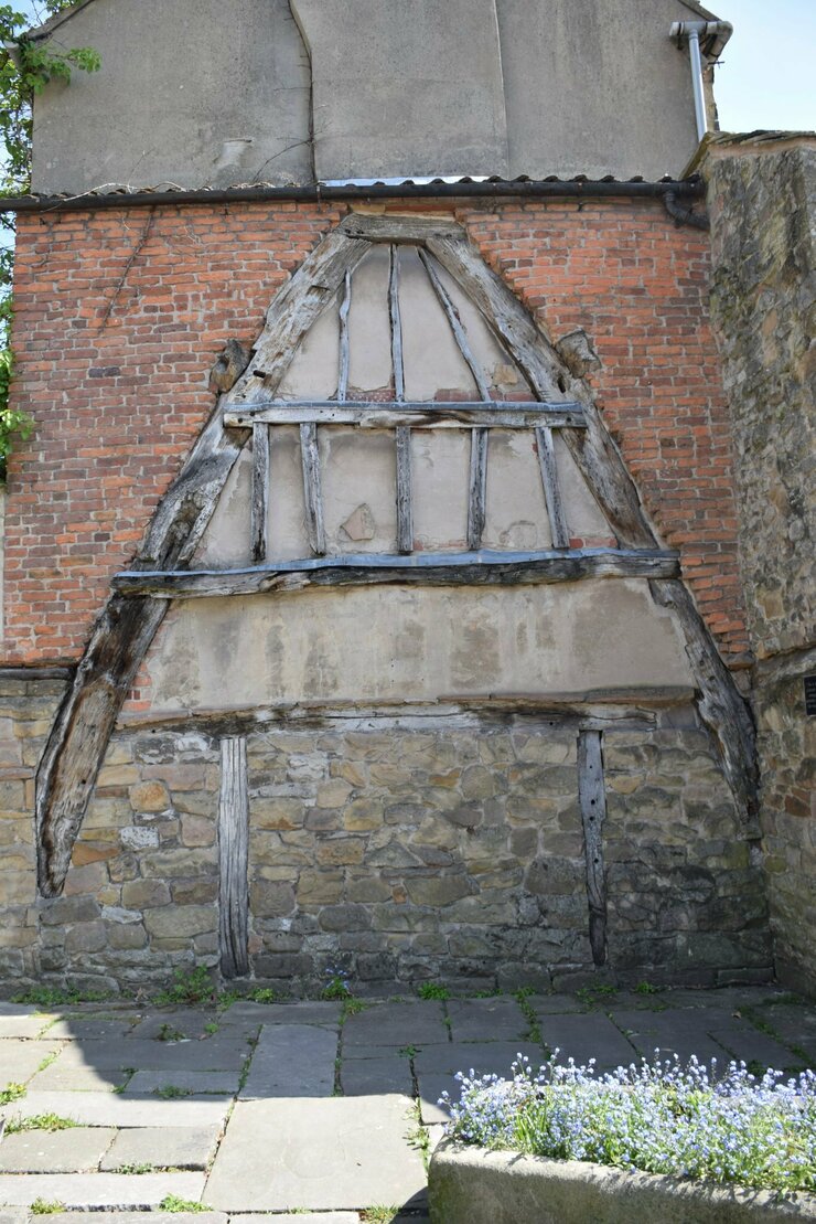 Steve on Twitter: "Found my Wirksworth photos. Neat cross section through a possible medieval town house. https://t.co/JRw1iOjrT0" / Twitter