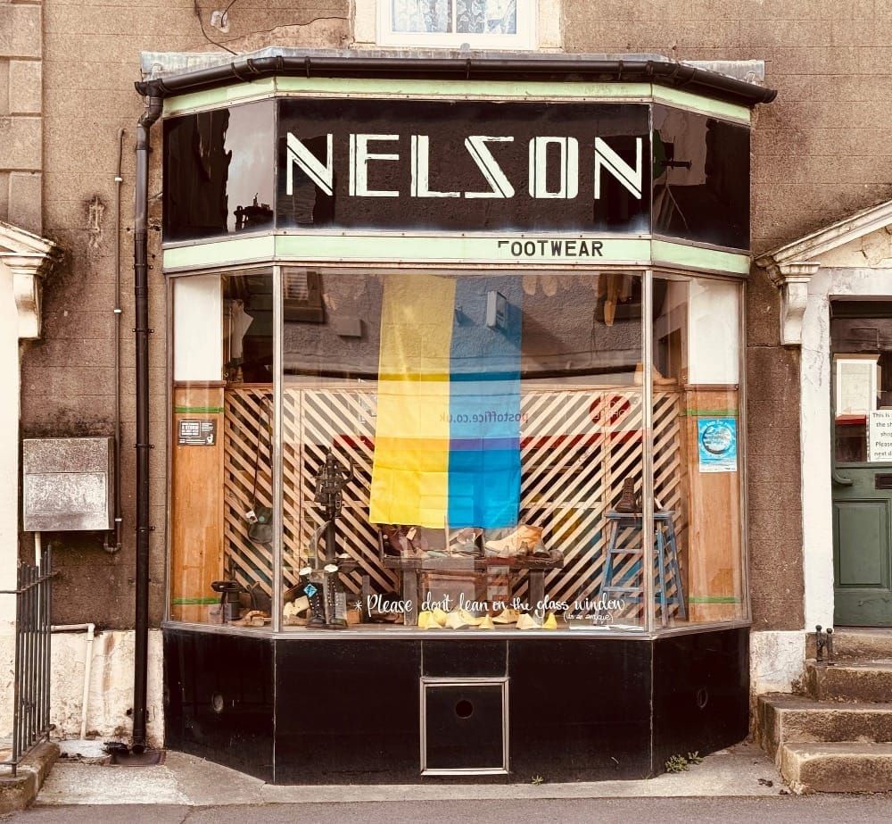 ✨ Treasure Hoard: Nelson Footwear, Settle