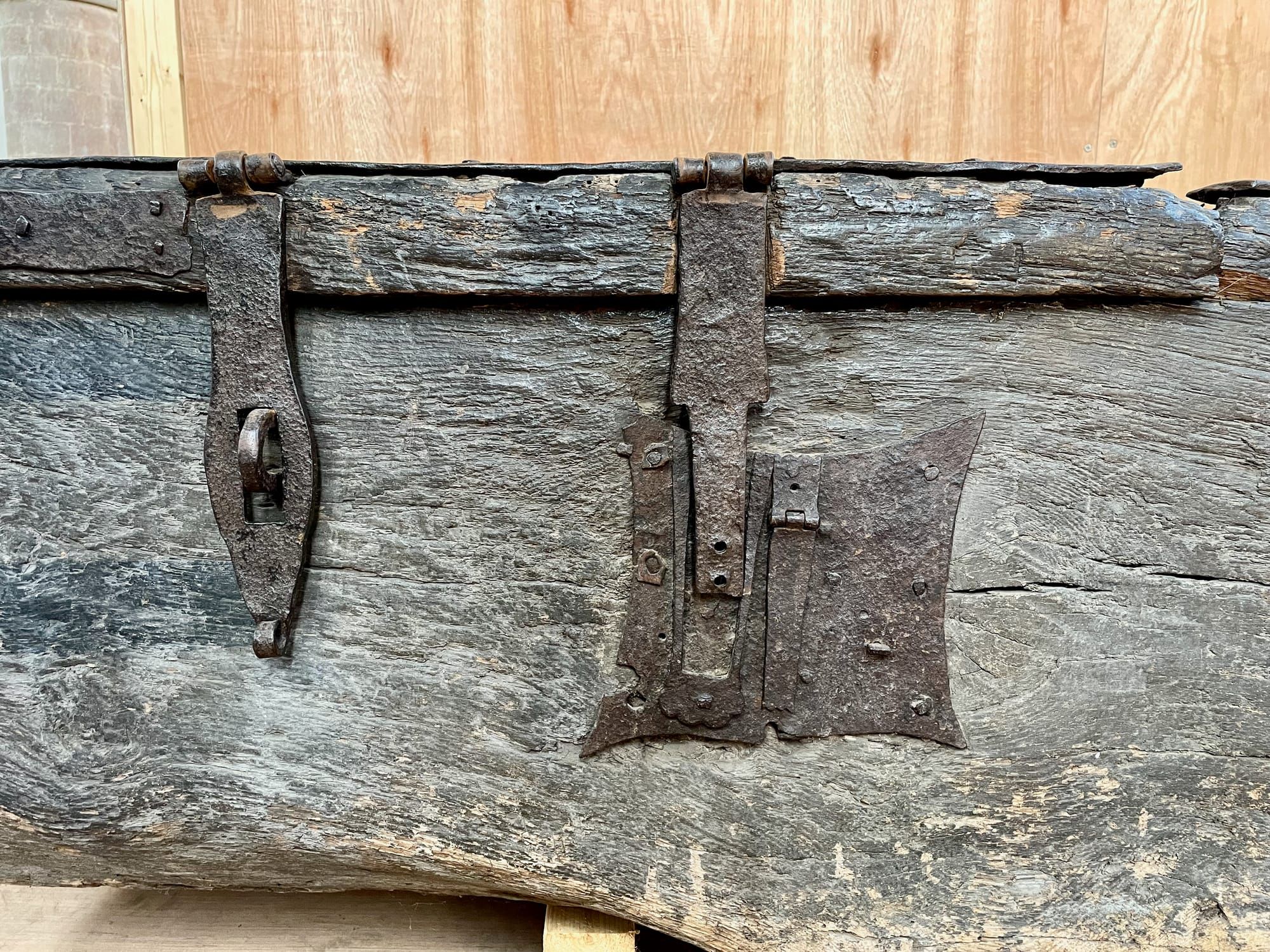 ✨ Treasure Hoard: The medieval oak chest at St. Mary Barton-upon-Humber