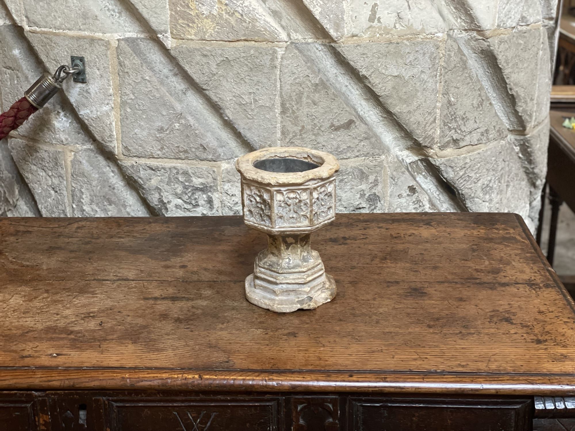 ✨ Treasure Hoard: The Pocket Font at Waltham Abbey